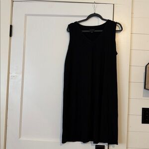 J. Jill Wearever Black V-Neck Midi Dress